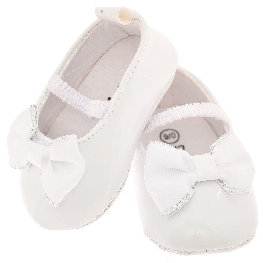 Białe pantofelki NIECHODKI z kokardą BUCIKI lakierowane