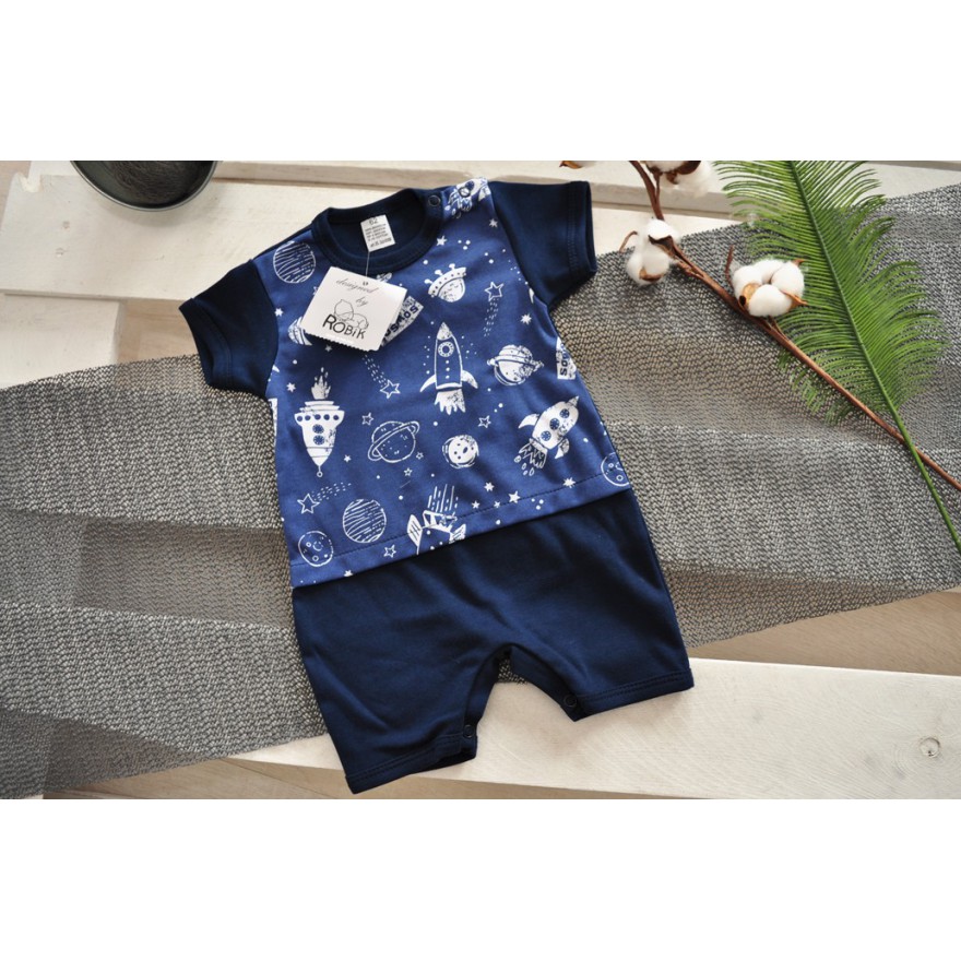 Letni RAMPERS pajac granatowy w rakiety wzór 201Gn