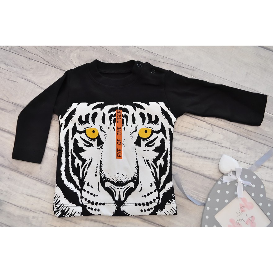 Ciemno niebieski bezrękawnik z bluzką TYGRYS i grafitowymi spodniami