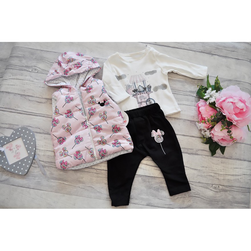 Różowy bezrękawnik LIZAKI MYSZKI z bluzką i spodniami