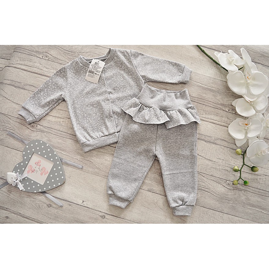 Szary komplet dziewczęcy DRES, bluza, spodnie z falbanką