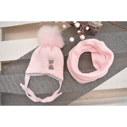 Różowy komplet zimowy PUCHATY POMPON czapka + komin, emblemat kotek
