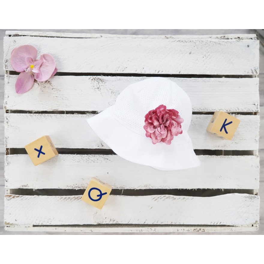 Biały KAPELUSZ ROZALIA z ozdobnym kwiatem czapka przeciw poceniu