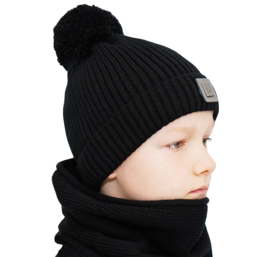 Czarny komplet zimowy KORNEL czapka + komin emblemat z koroną