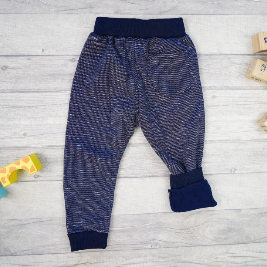 Granatowo-białe SPODNIE ocieplane czerwona klamra spodenki dresowe