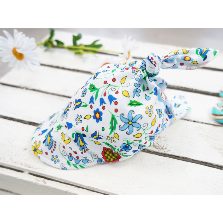 Czapka CHUSTA łąka z daszkiem wiązana LATO