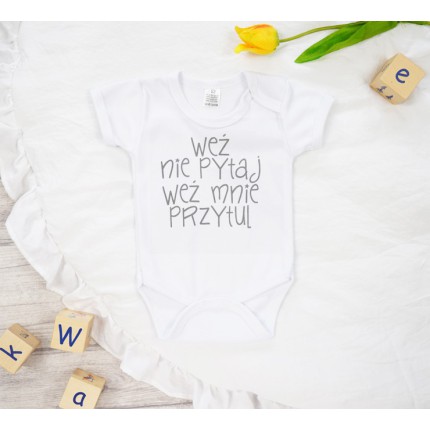 BODY Weź Nie Pytaj Weź Mnie Przytul biały wzór 398 krótki rękaw