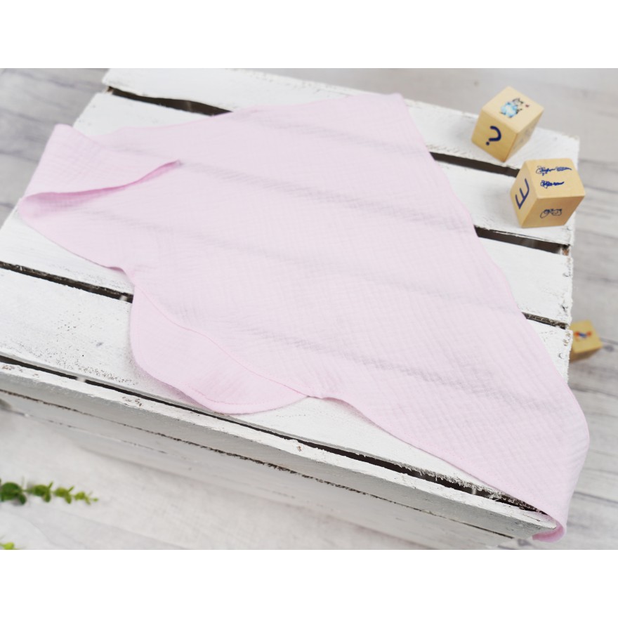 Czapka CHUSTA muślinowa jasny róż z daszkiem wiązana LATO