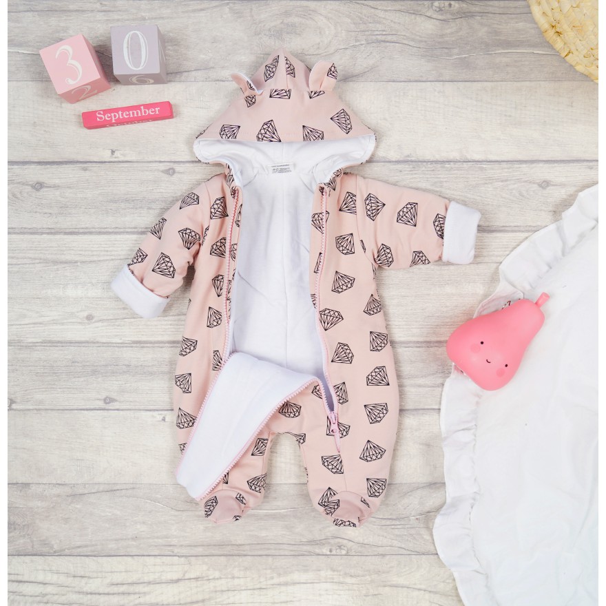 Kombinezon pudrowy róż w diamenty ocieplany z dresówki