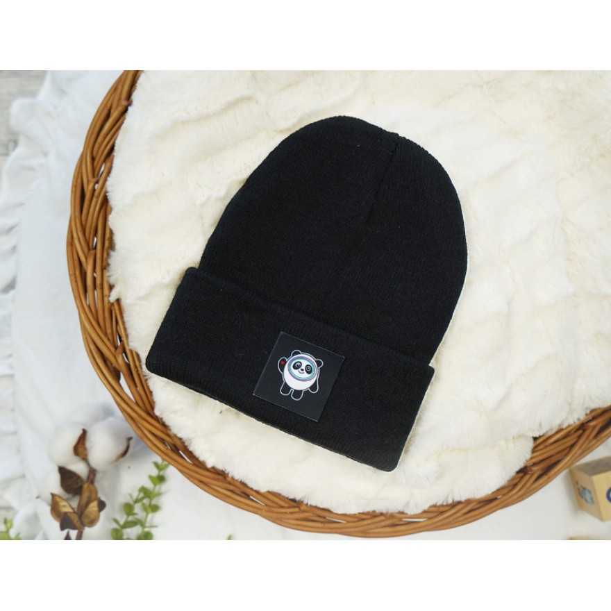 Czarna CZAPKA dziecięca NEON