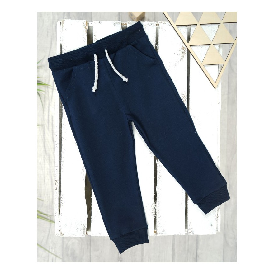 Granatowe spodnie dresowe wiązane wiosna jesień