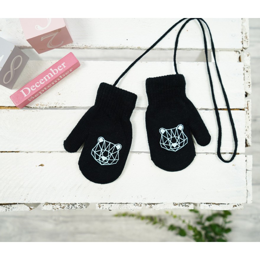 Czarne RĘKAWICZKI 1P ciepłe na sznurku MIŚ r. 110-134