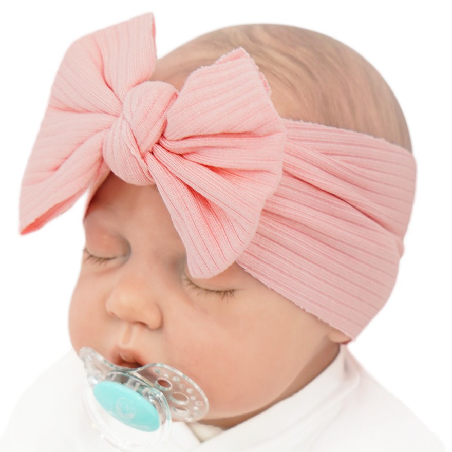 Opaska dziewczęca w prążki Z KOKARDĄ pudrowy róż