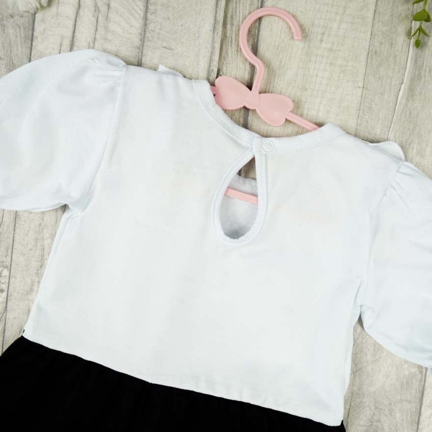 Biało- czarna SUKIENKA POLA z falbanką na dekolcie szkoła