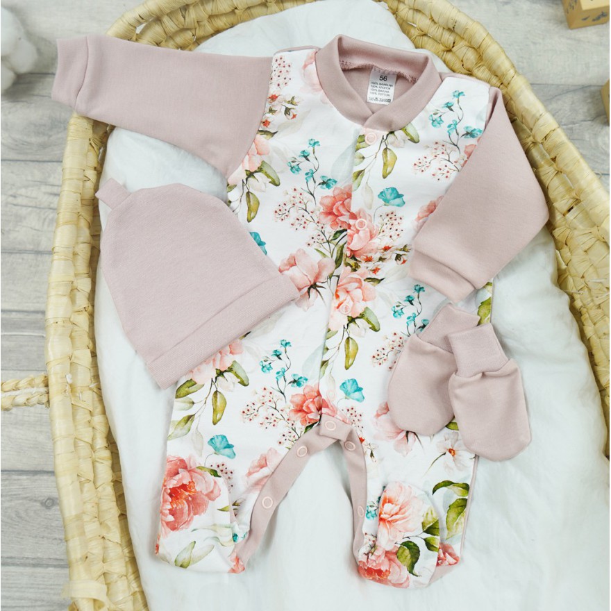 WYPRAWKA dla noworodka do szpitala 5 części pudrowa brzoskwiniowe kwiaty 422