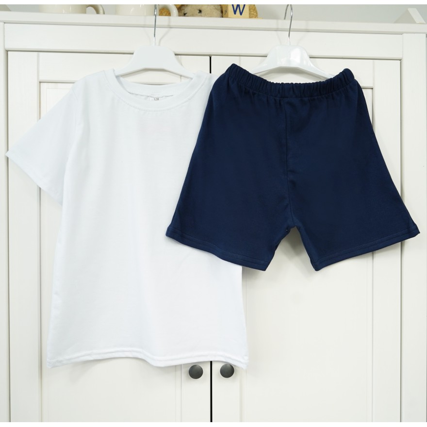 Strój na WF komplet gimnastyczny sportowy biała bluzka granatowe spodenki szkoła