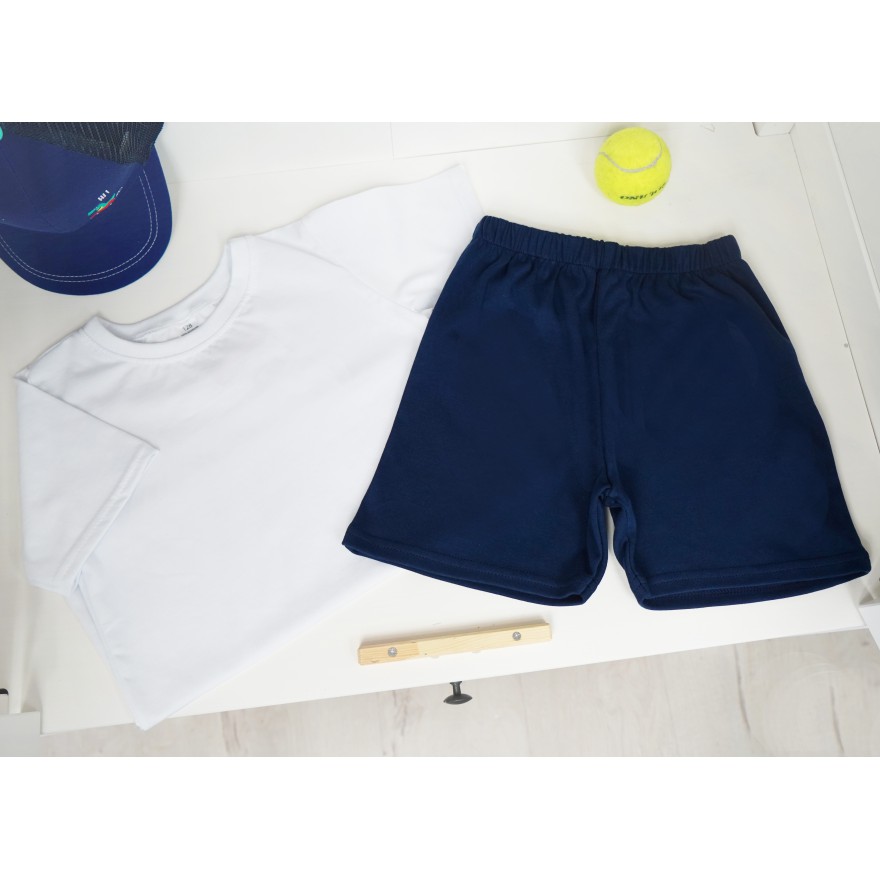 Strój na WF komplet gimnastyczny sportowy biała bluzka granatowe spodenki szkoła