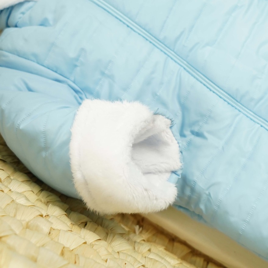 Niebieski KOMBINEZON pikowany na futerku 2 suwaki osłonki na rączki