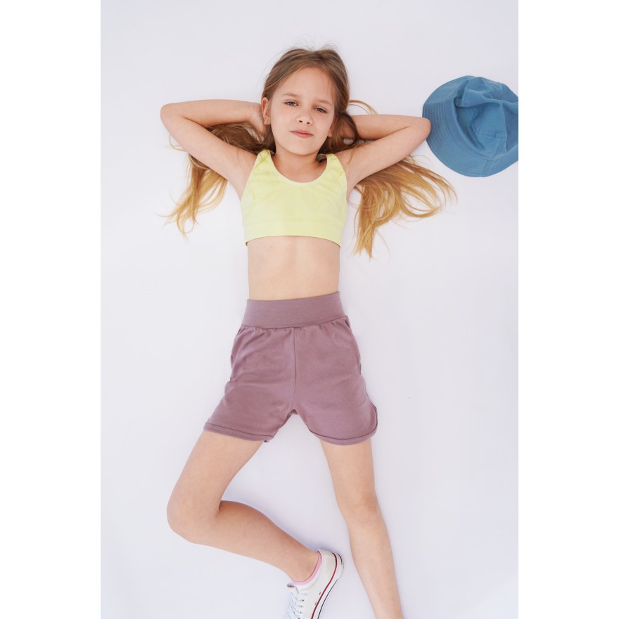 Lila krótkie spodenki z lamówką SZORTY LATO z wyciągana gumką bezuciskowe