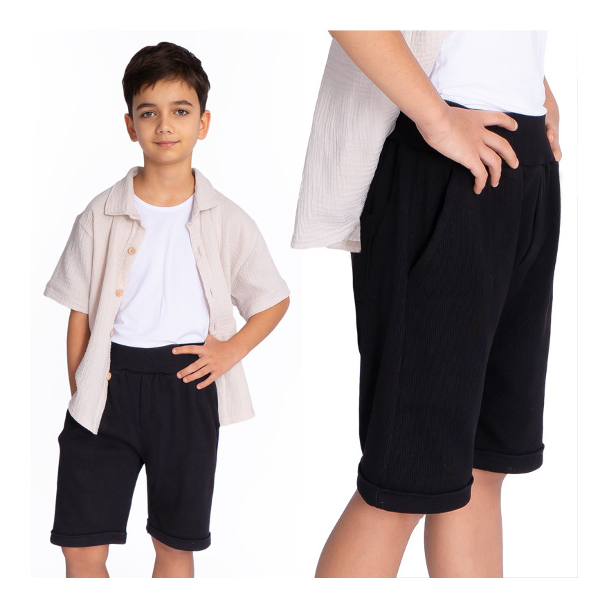 Czarne KRÓTKIE SPODENKI chłopięce z PRĄŻKA regulowane w pasie bezuciskowe casual