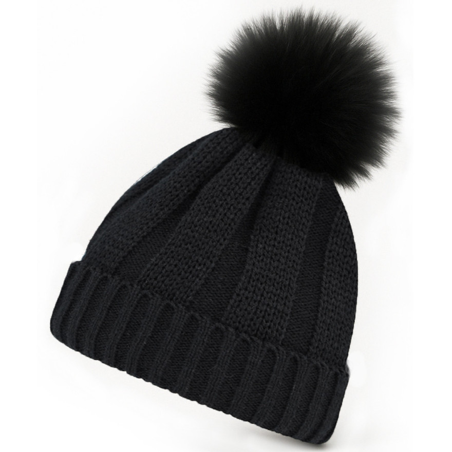 Czarna czapka zimowa dziewiarska