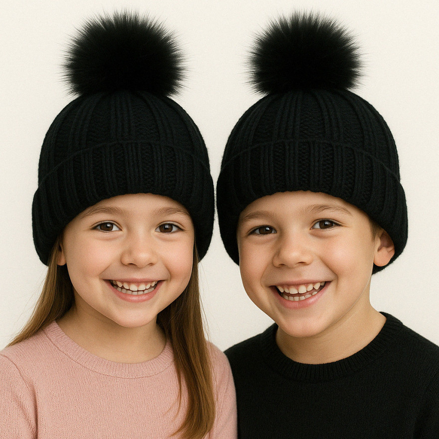 Czarna czapka zimowa dziewiarska