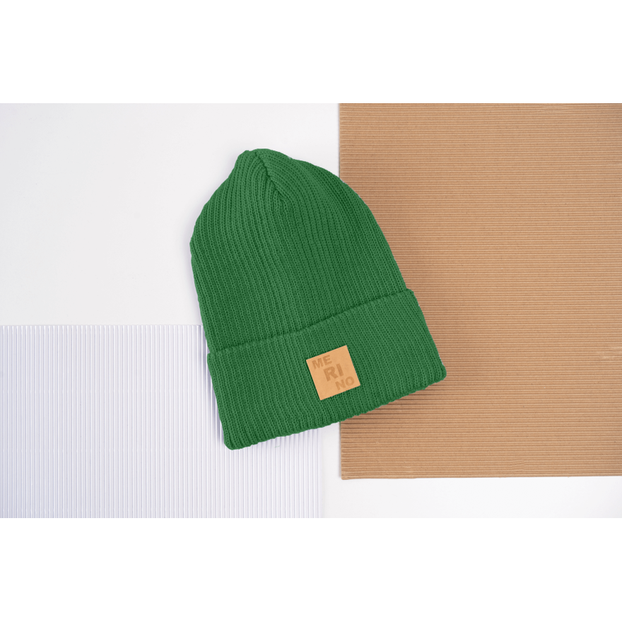 Merino czapka zieleń butelkowa 100% wełna podwijana jesień zima