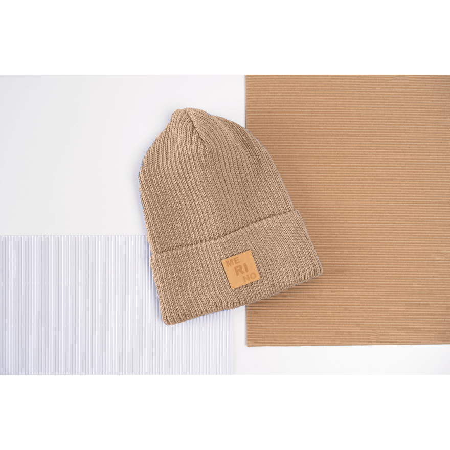Merino czapka ciemny beż 100% wełna podwijana jesień zima