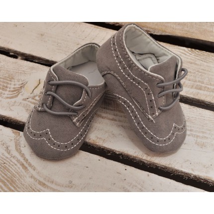 Szare buciki do chrztu dla chłopca