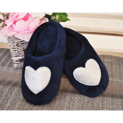 Kapcie BROKATOWE SERCE ciepłe ciapy klapki granatowe
